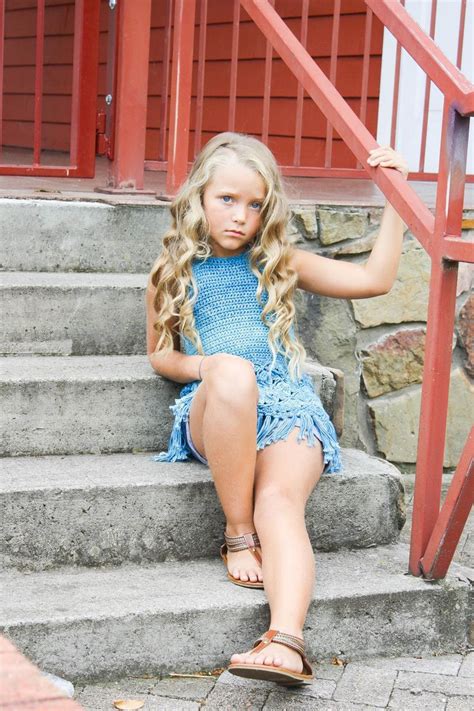 Small Petitygurl Porn Pics & Nude Photos .